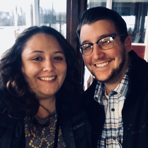 Meet your Posher, Ali - Picture 1 of 1